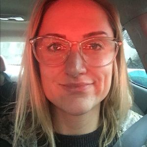 Meet your Posher, Alisha